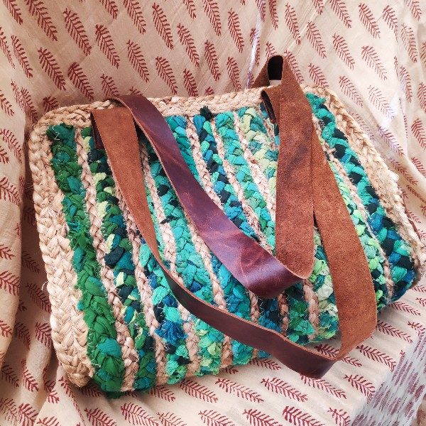 Borsa artigianale realizzato con Canapa e Cuoio – immagine4