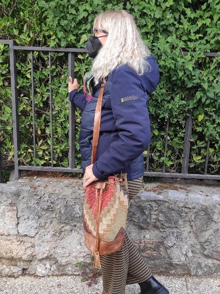 Tracolla/Zaino SUFI a SECCHIELLO artigianale realizzato con KILIM e Cuoio