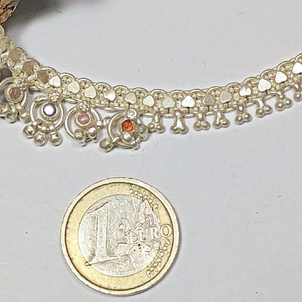 Cavigliera indiana argento semi - rigida - dettaglio della lavorazione