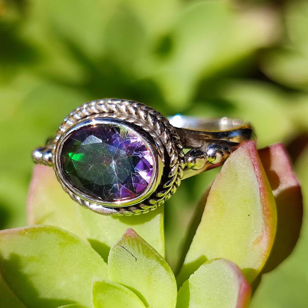 Anello GIRIRAJ in argento 925 con pietra topazio mistico