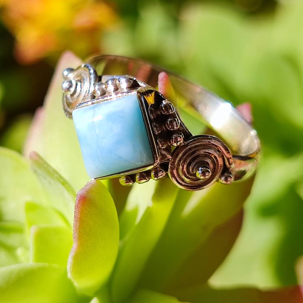 Anello KAMADEV in argento 925 con pietra – larimar