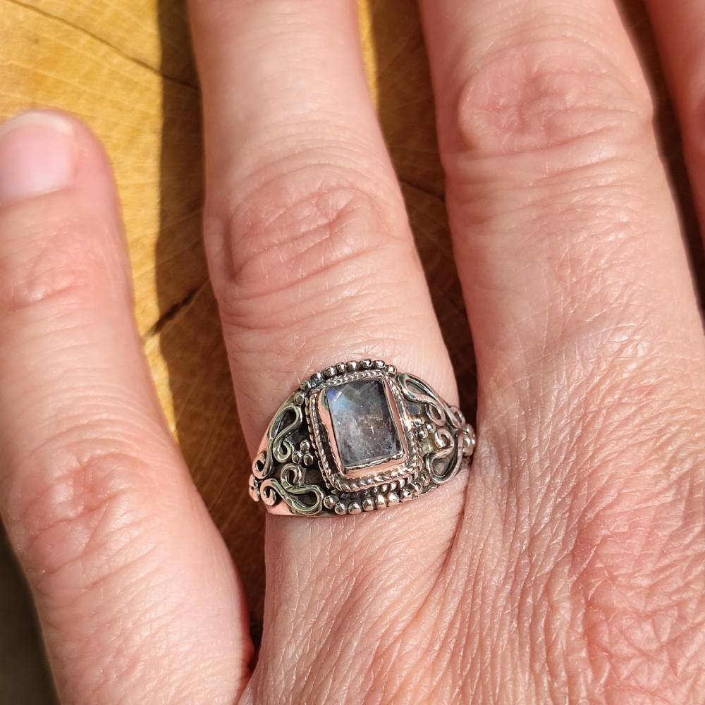Anello con pietra in argento 925 ANANTRAM labradorite