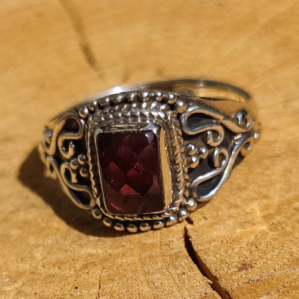 Anello con pietra in argento 925 ANANTRAM granato