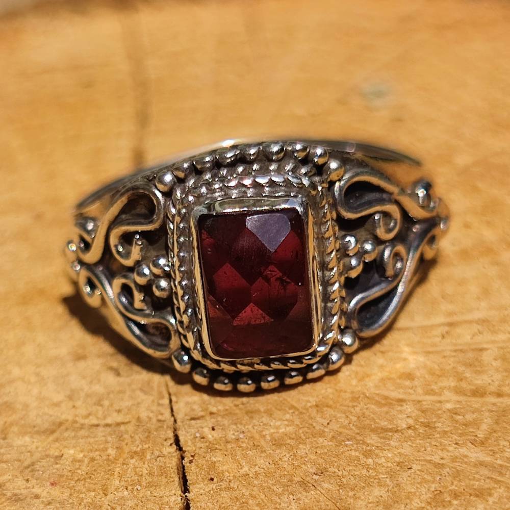 Anello con pietra in argento 925 ANANTRAM granato