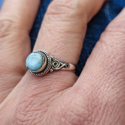 Anello HANIMA in argento 925 con pietra – larimar