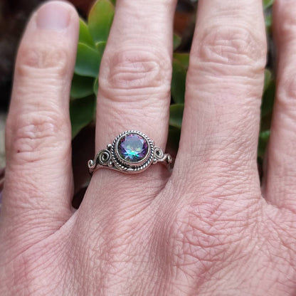 Anello HANIMA in argento 925 con pietra topazio mistico