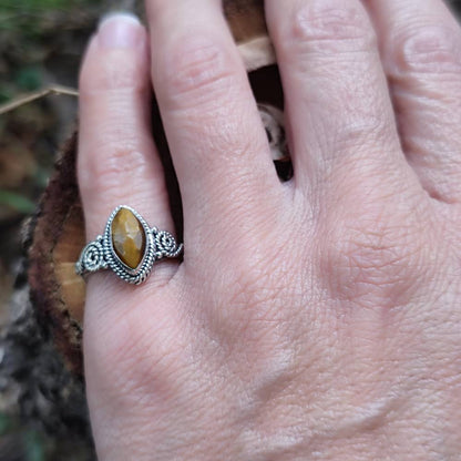 Anello argento 925 con pietra ovale - BASUPALI occhio di tigre