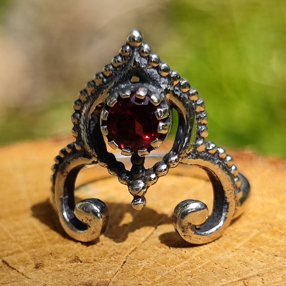 Anello con pietra in argento 925 AMBUJ granato