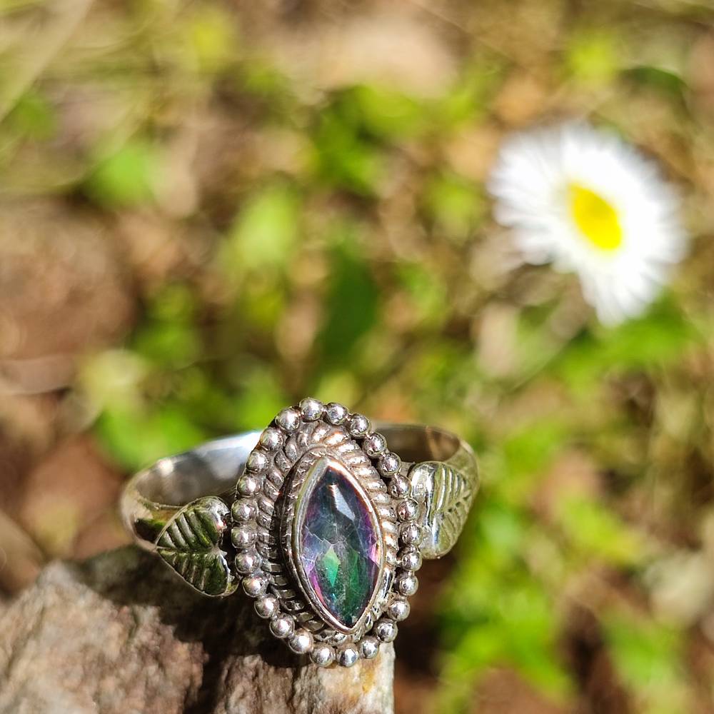 Anello con pietra in argento 925 CHITTASWARUP – topazio mistico