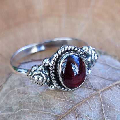 Anello con pietra in argento 925 - DHARMENDRA – granato