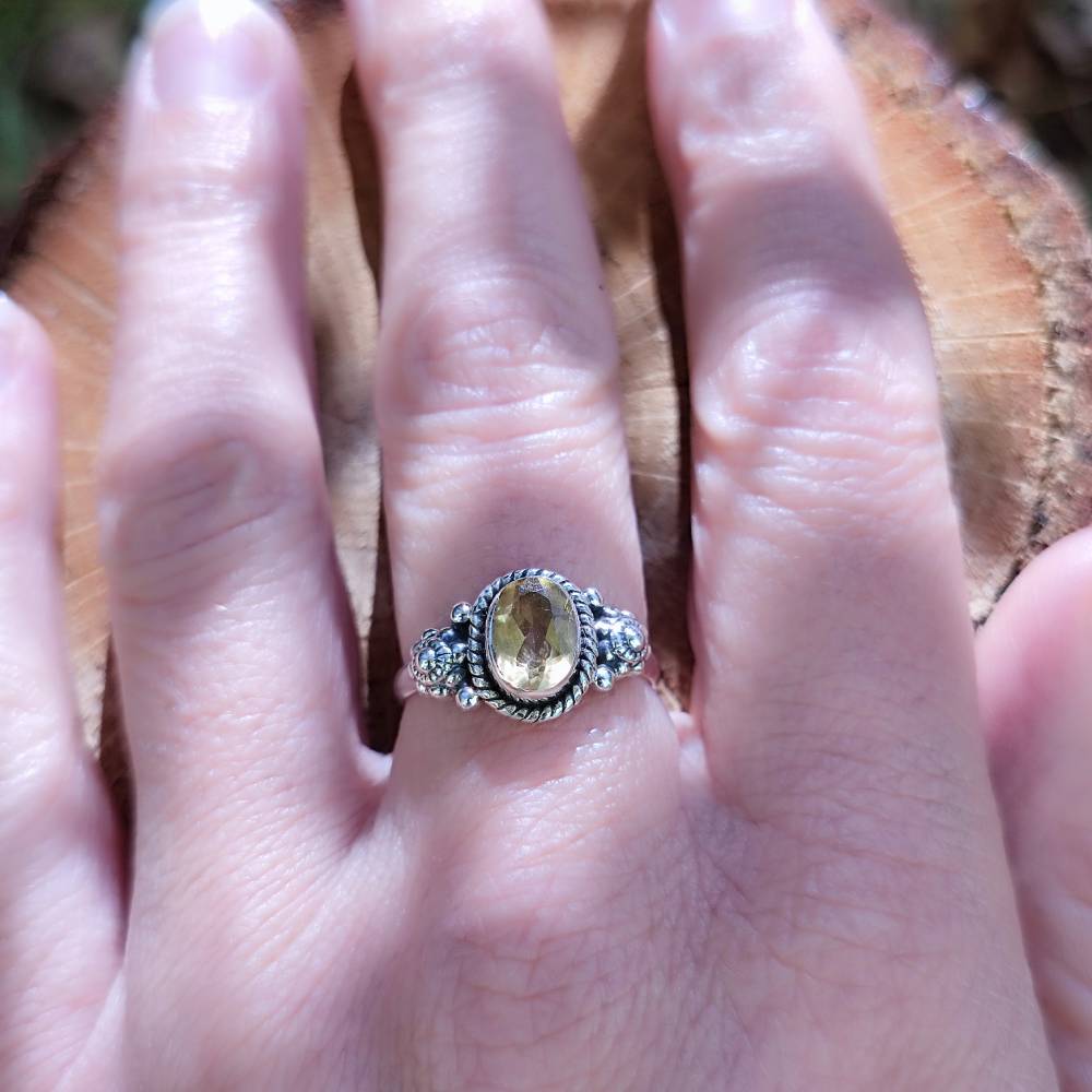 Anello con pietra in argento 925 - DHARMENDRA – quarzo citrino