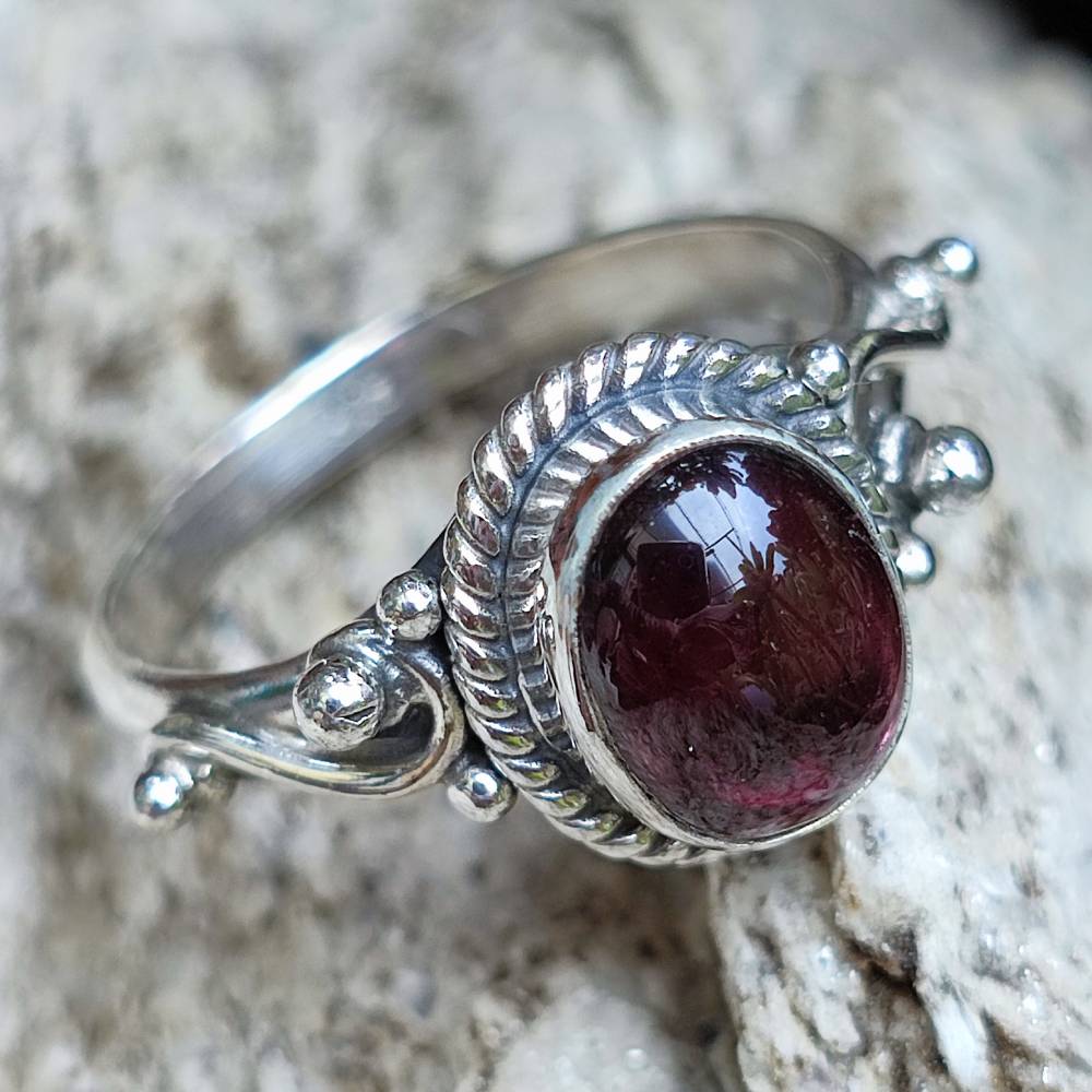 Anello con pietra in argento 925 DHRUV granato
