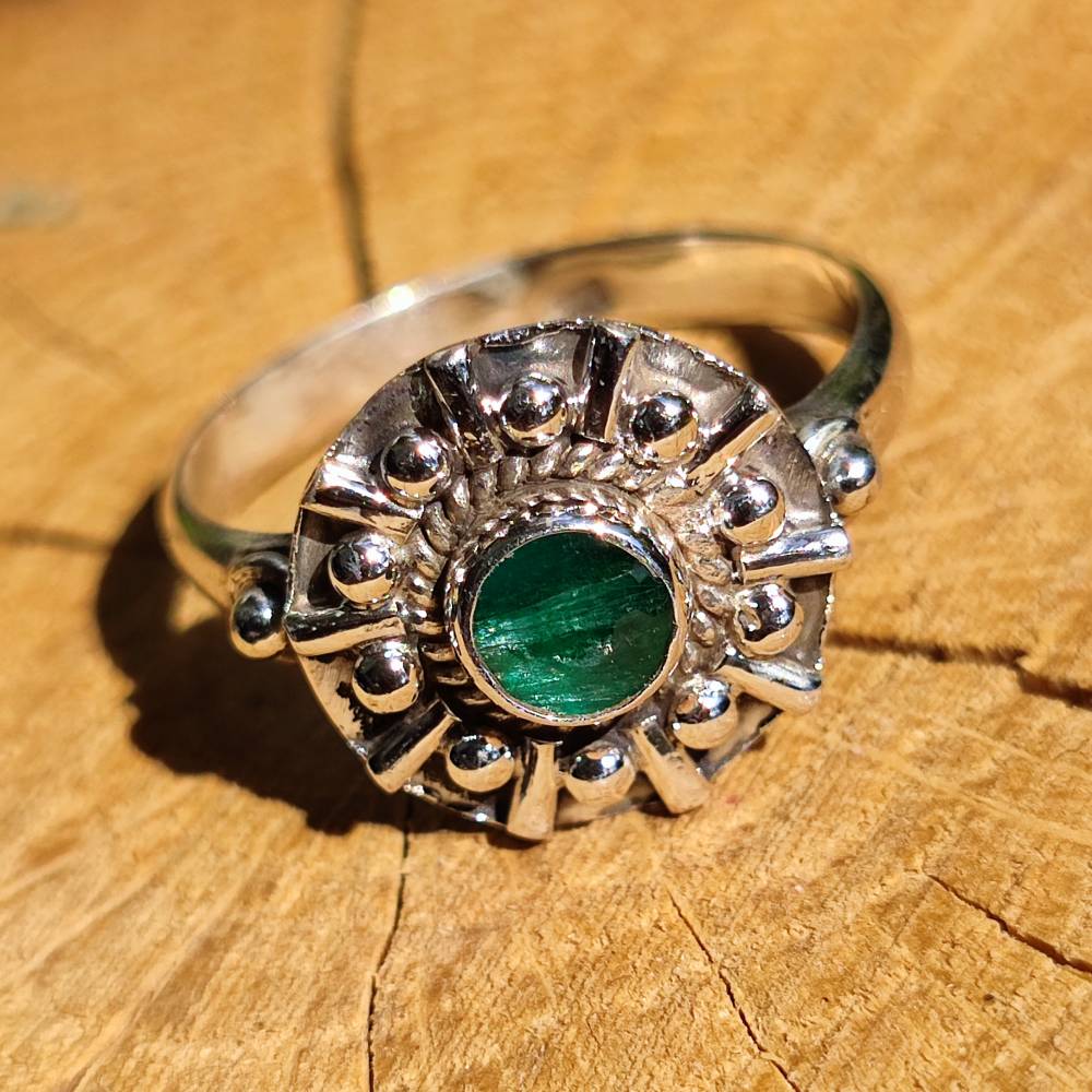 Anello in argento 925 con pietra GURNAM agata verde