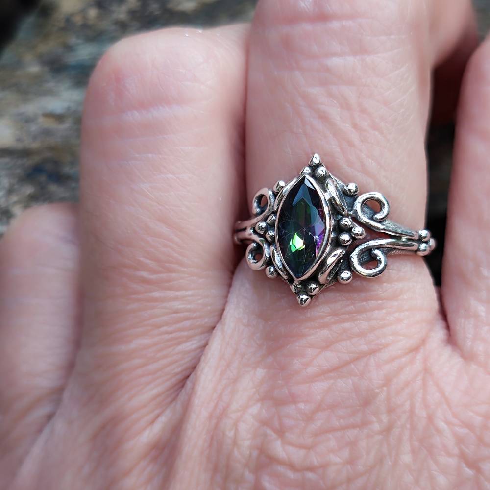 Anello con pietra in argento 925 - CHOMU