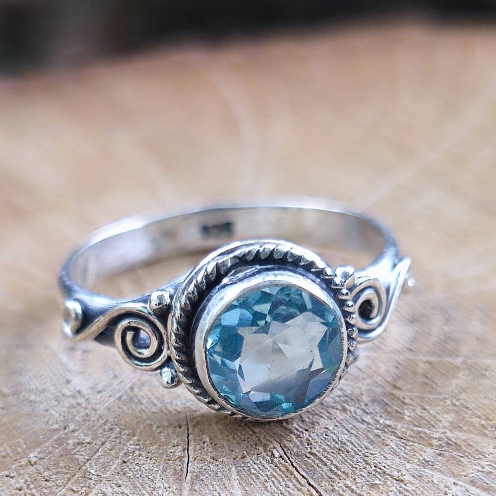 Anello con pietra in argento 925 - DEOGHAR