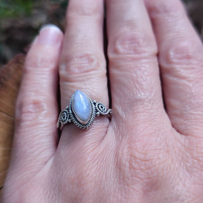 Anello argento 925 con pietra ovale - BASUPALI pietra di luna