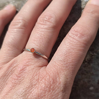 Anello artigianale in argento 925 con pietra - KYLIE – corniola