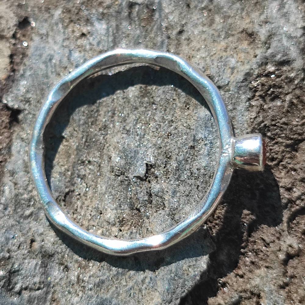 Anello artigianale in argento 925 con pietra - KYLIE – fascia