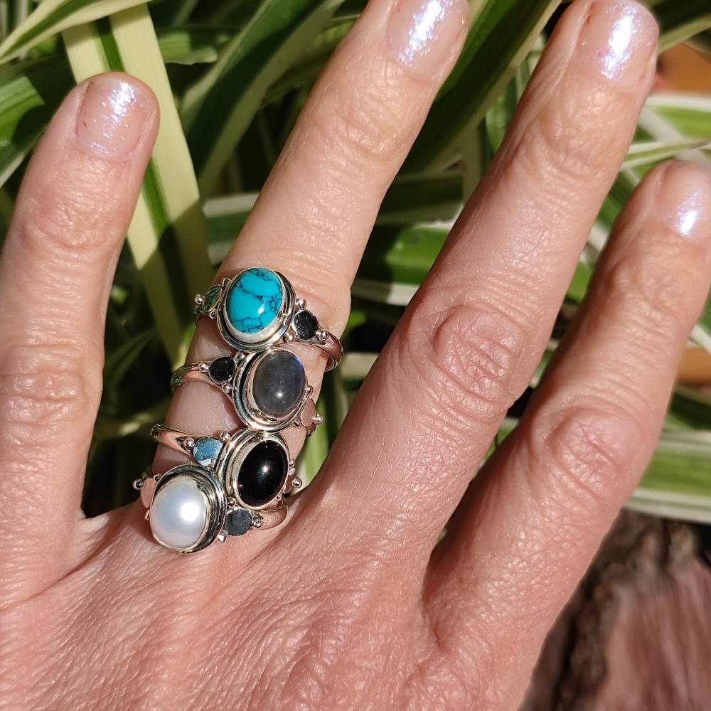 Anello con pietra in argento 925 - KIWARA