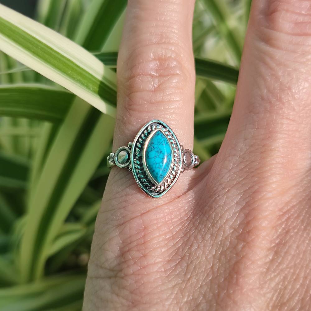 Anello con pietra in argento 925 - KOTMA