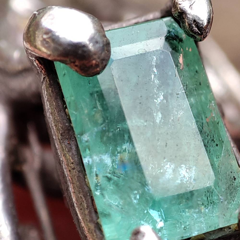 Anello in argento 925 con smeraldo - dettaglio