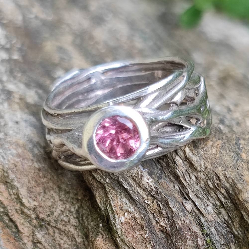 Anello artigianale in argento 925 con tormalina rosa  - Pezzo unico