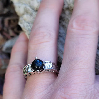 Anello artigianale con pietra in argento 925 - TANDEI