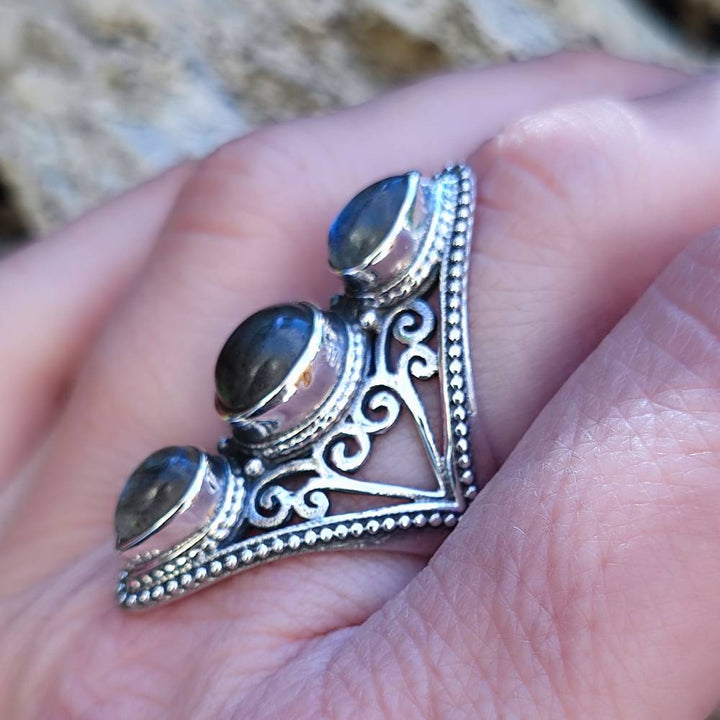 Anello artigianale con pietra in argento 925 - MALDA