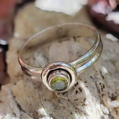 Anello con pietra in argento 925 - WAYANAD