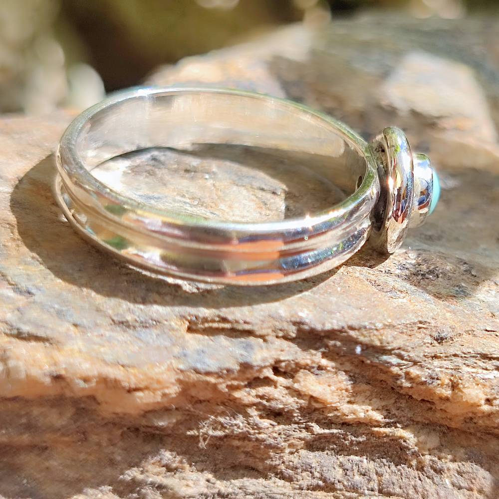 Anello con pietra in argento 925 - WAYANAD