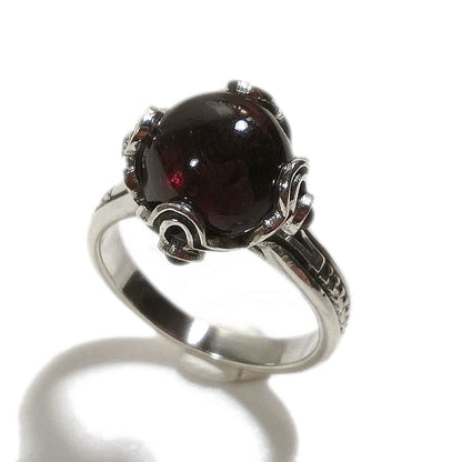 Anello con pietra in argento 925 - modello NAYA Granato