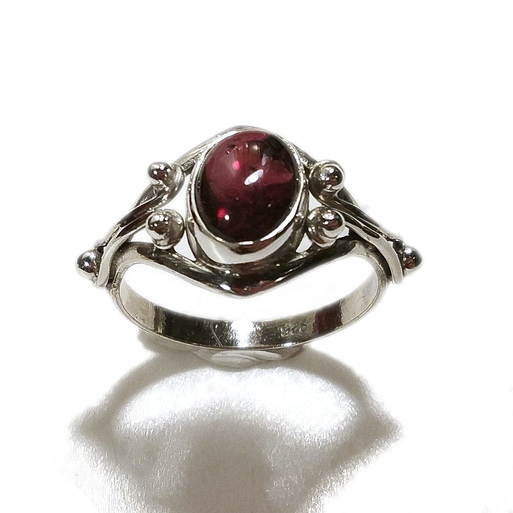 Anello con pietra Granato