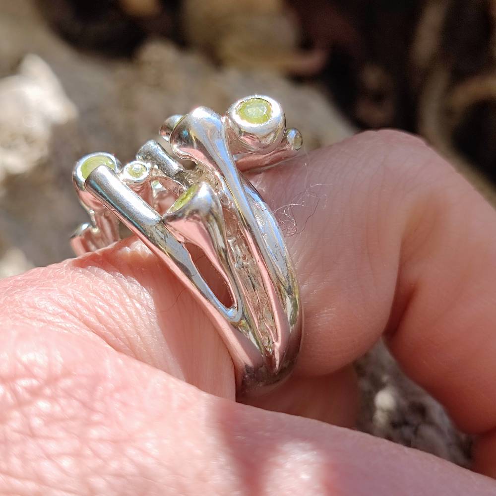 Anello etnico in argento 925 con pietra - ASKANDRA – immagine2