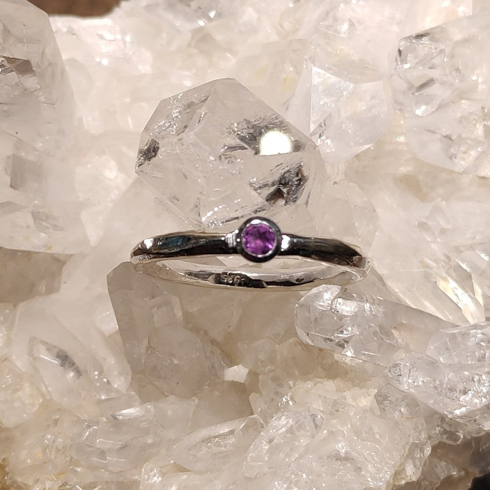 Anello artigianale in argento 925 con pietra - KYLIE – ametista