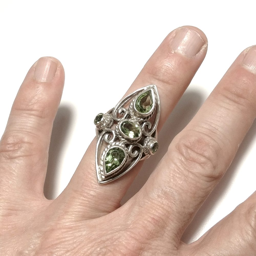 ANELLO ETNICO in argento 925 ANELLO artigianale Peridoto | GIOIELLI IN ARGENTO