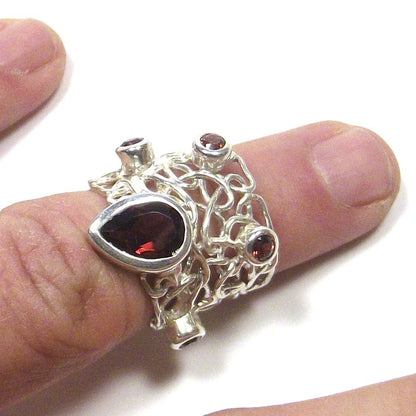 ANELLO GRANATO e argento e filigrana