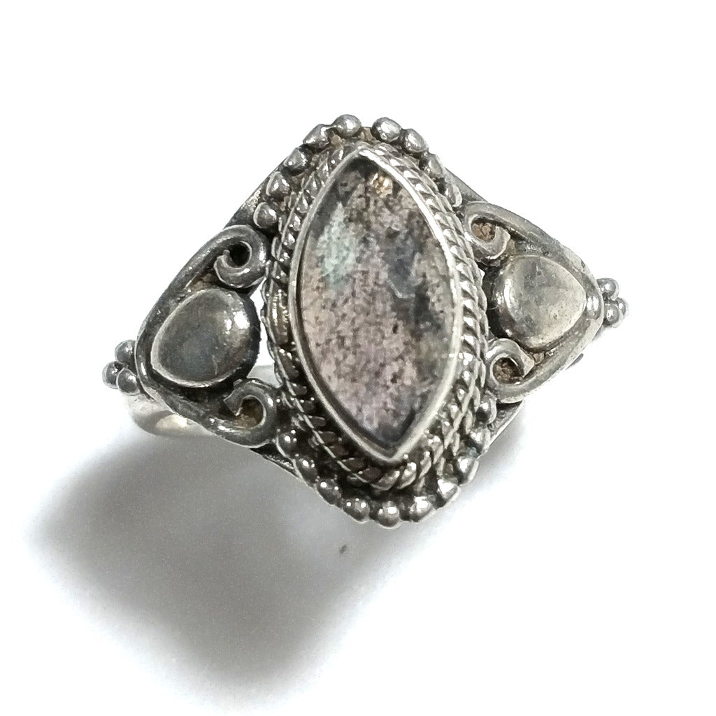 Anello con pietra in argento 925 - NISHTA