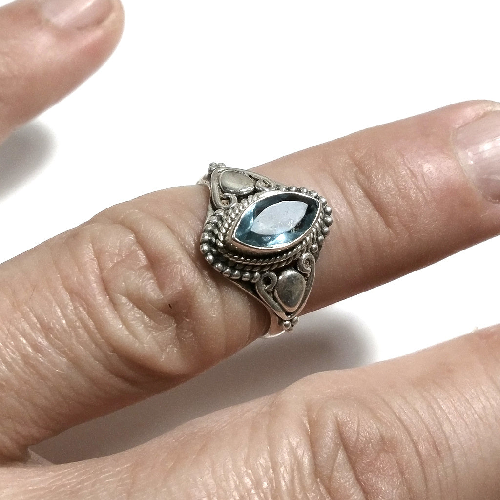 Anello con pietra in argento 925 - NISHTA
