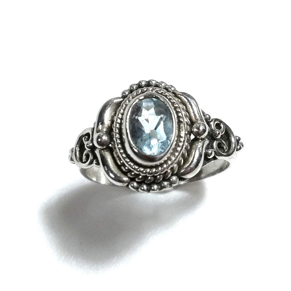 Anello con pietra in argento 925 con Topazio azzurro | GIOIELLI IN ARGENTO