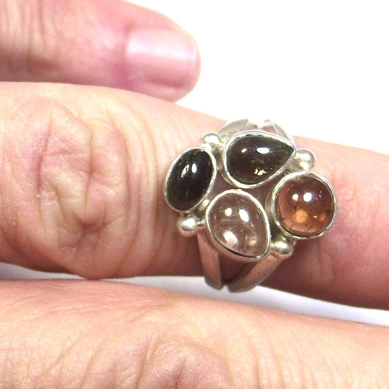 ANELLO Tormalina e argento cabouchon