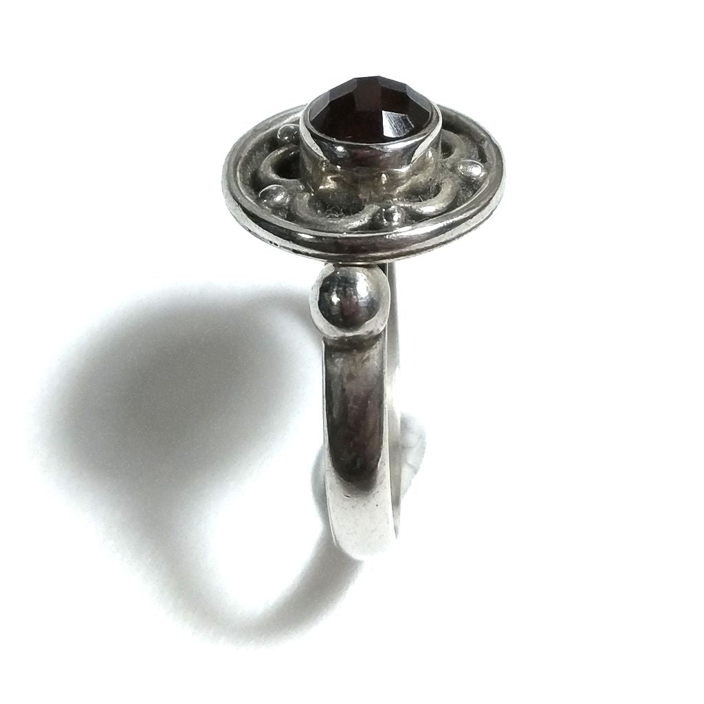 Anello con pietra in argento 925 con Granato | GIOIELLI ETNICI | Anello FIORE