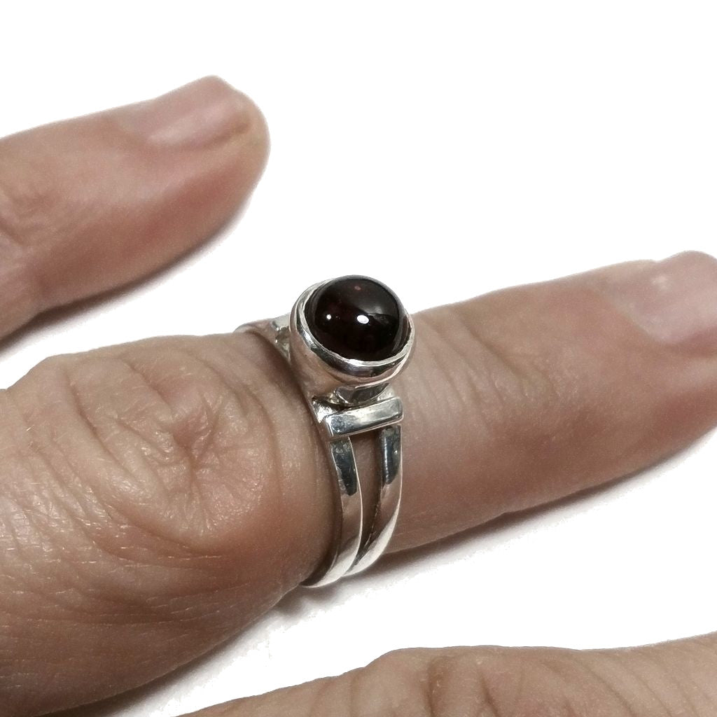 Anello con pietra in argento 925 con Granato | GIOIELLI IN ARGENTO