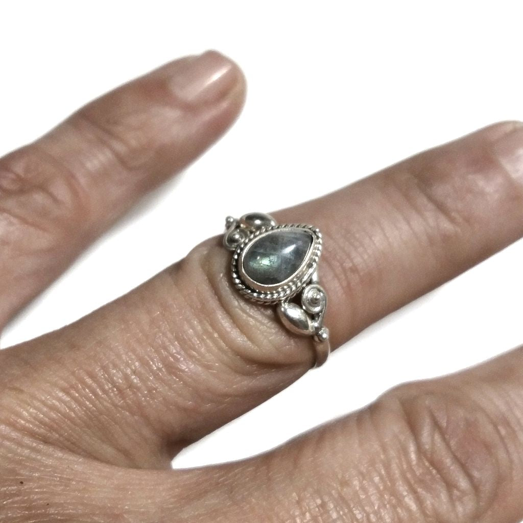 Anello con pietra in argento 925 con Labradorite | GIOIELLI ETNICI