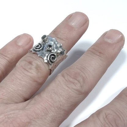 Anello artigianale  fascia in argento 925 con pietra di labradorite