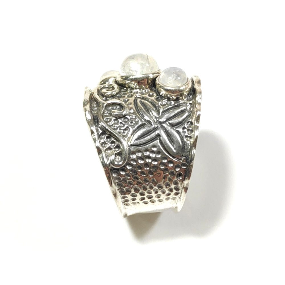 Anello con pietra in argento 925 Pietra di Luna – fascia decorata