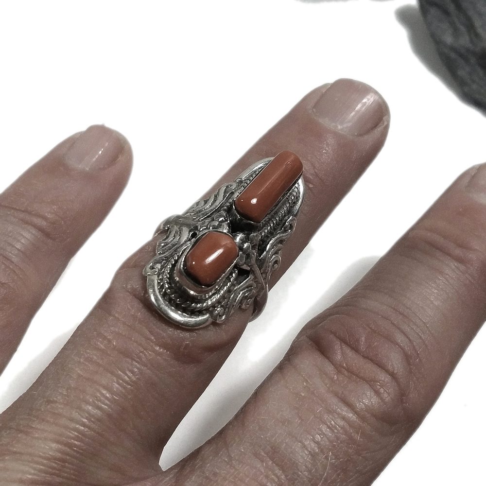 ETNICO | Anello in argento 925 TIBET - brunito - CORALLO - GIOIELLI