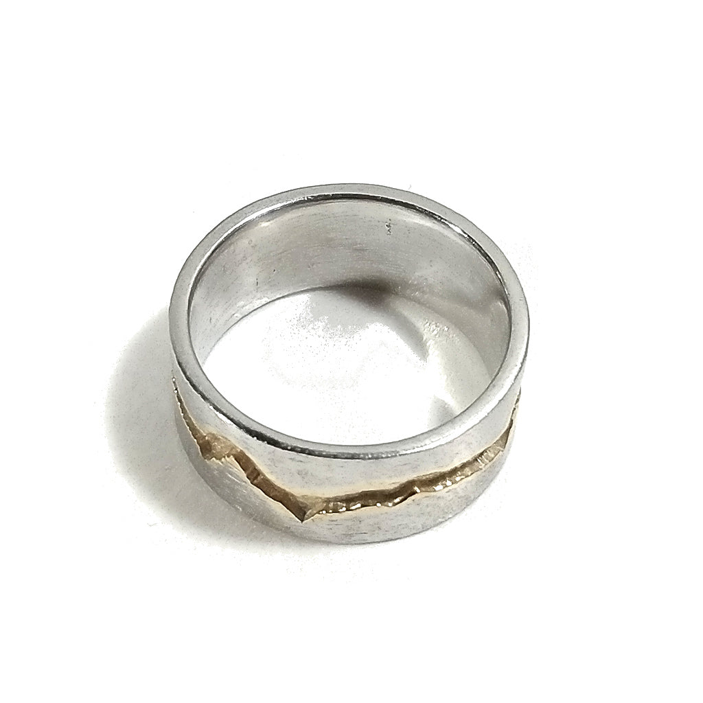 Anello a fascia BEAT in argento 925 artigianale | design lineare moderno