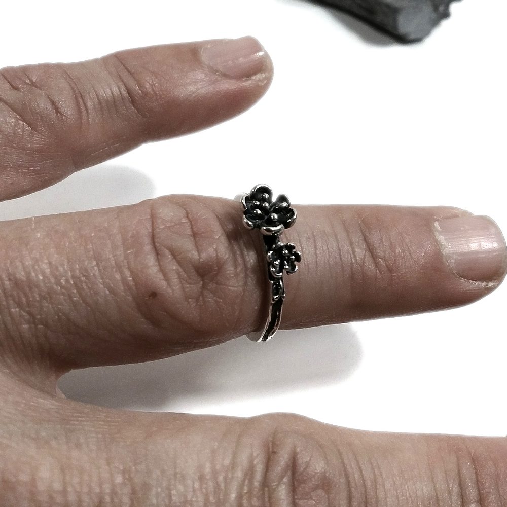 Anello in argento 925 a forma di FIORI VINTAGE| argento brunito sovrapponibile