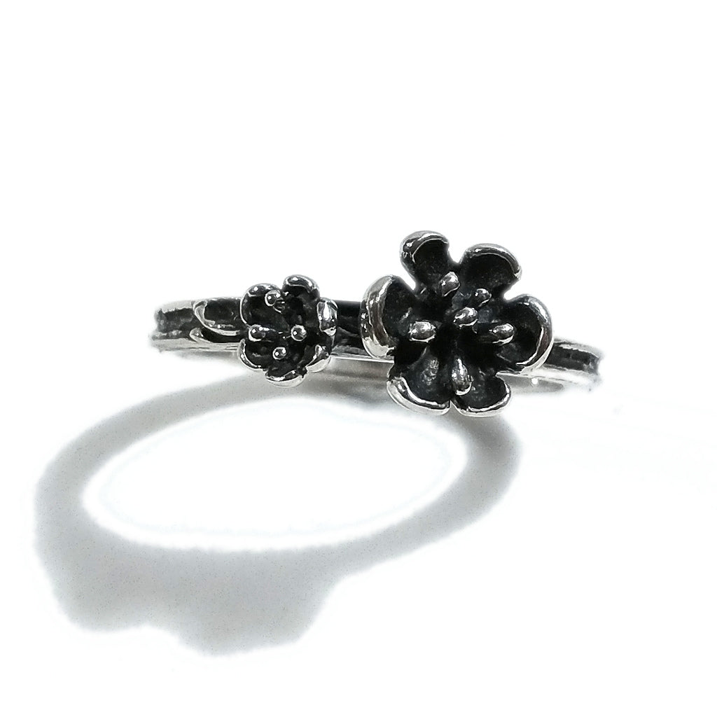 Anello in argento 925 a forma di FIORI VINTAGE| argento brunito sovrapponibile