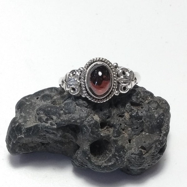 ANELLO artigianale in argento 925 con Labradotite , Granato , Ametista | GIOIELLI CON PIETRE